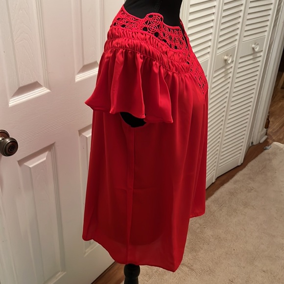 Max Studio red lace top - Picture 2 of 5